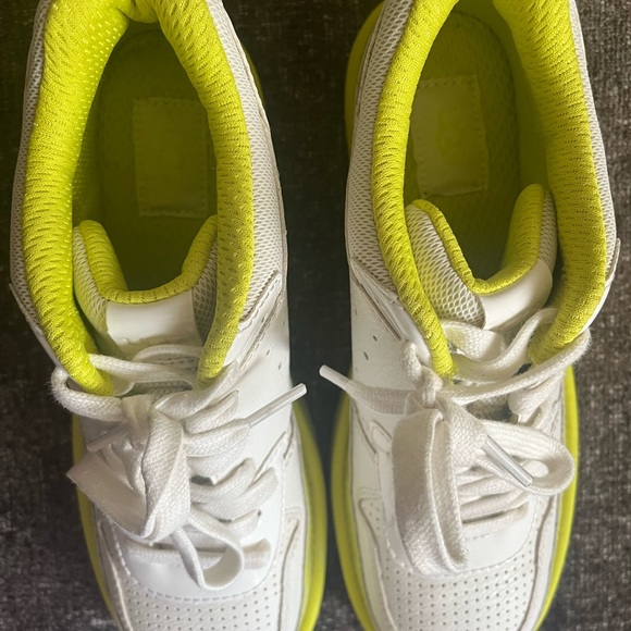 UGG Highland Lace up Sneakers women Size 8.5 - Picture 5 of 7